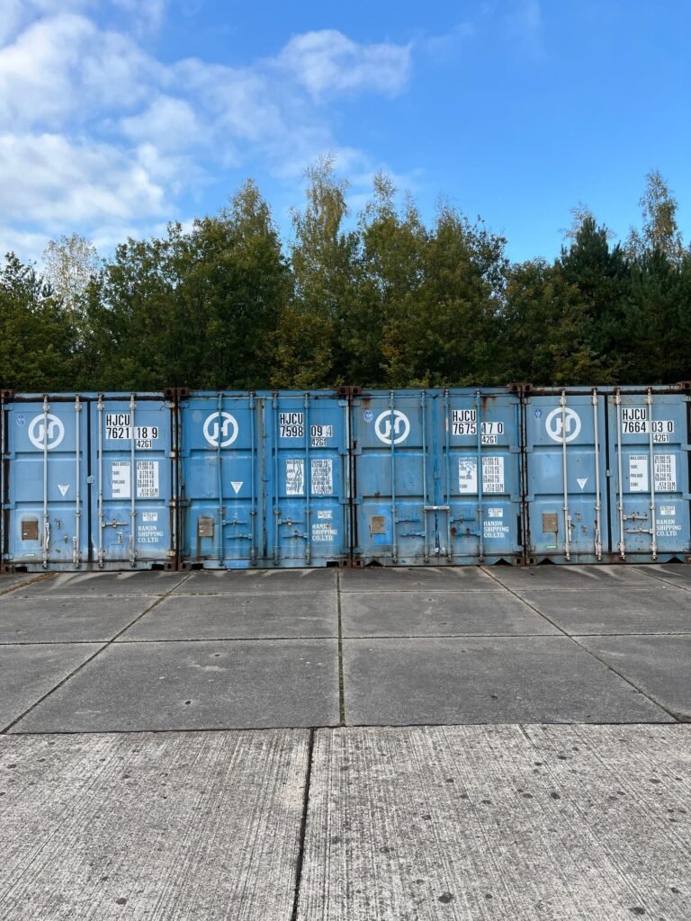 GLA Containers - feat used